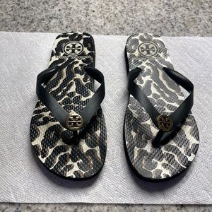 Tory Burch Rubber PVC Thong Flip Flop Sandals With Logo Black Excellent Size 7